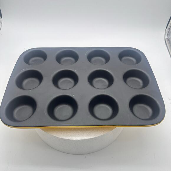 Enameled Cast Iron 12 Muffin Pan Yellow EUC heavy Non Stick cupcake pot mini pie - Picture 2 of 14